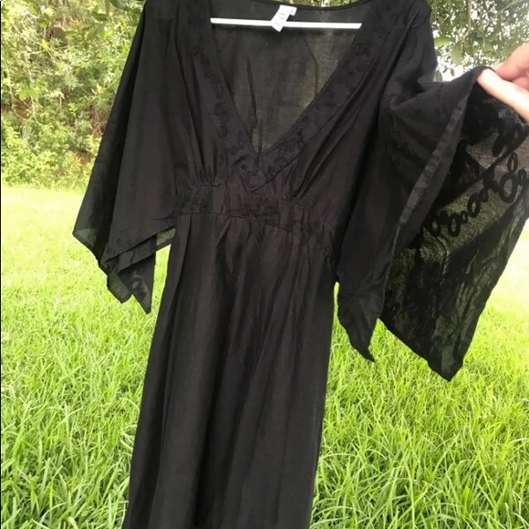 Boho Butterfly Sleeved Dress - Picture 5 of 7